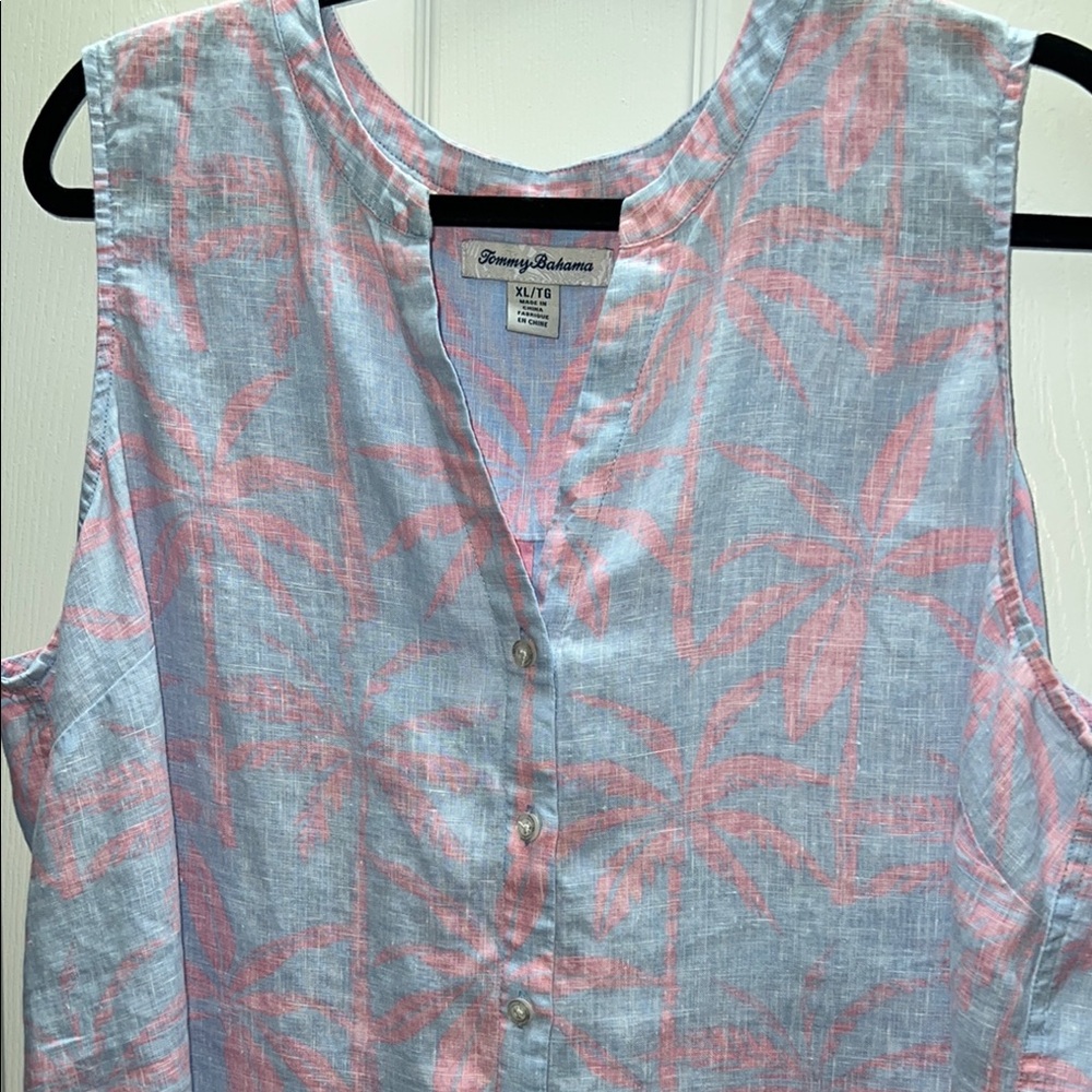 Tommy Bahama Women's Sleeveless Blue and Pink Linen Top
